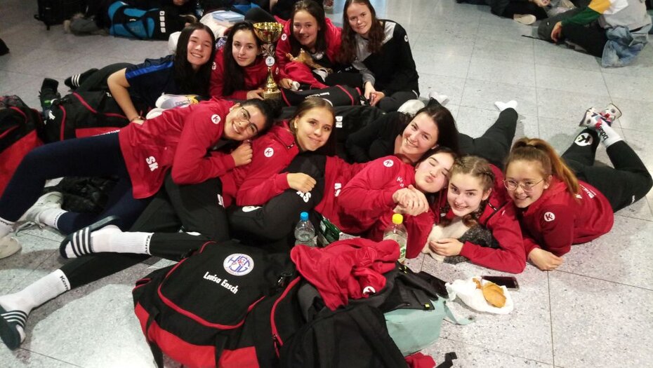 Mädchen-Handballteam gewinn in Luxemburg